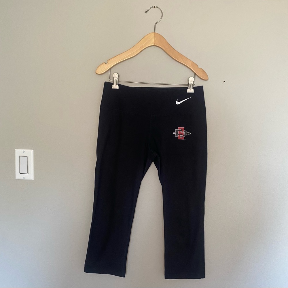 San Diego State University Nike cropped leggings